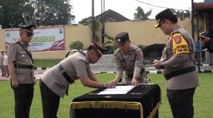 Kapolres Labuhanbatu Pimpin Upacara Sertijab Kapolsek Kualuh Hilir dan Kenaikan Pangkat Pengabdian