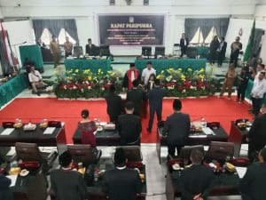 Frans Hendrik Tambunan Resmi Dilantik Sebagai Ketua DPRD Kabupaten Toba