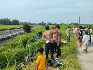 Polsek Firdaus Olah TKP Abang Becak Tewas Tertabrak Kereta Api