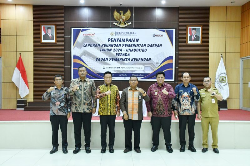 Bupati Samosir Sampaikan LKPD TA 2024 ke BPK RI Perwakilan Sumut