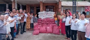 Bank Sumut Salurkan Bantuan Bibit Bawang Merah Melalui Program CSR untuk Petani Samosir