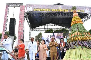 Wakil Bupati Samosir Hadiri Perayaan Hari Jadi Ke-26 Kabupaten Toba