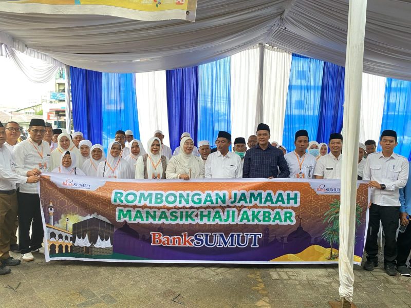Bupati Sergai Lepas Jamaah Manasik Haji Akbar Bank Sumut Cabang Sei Rampah
