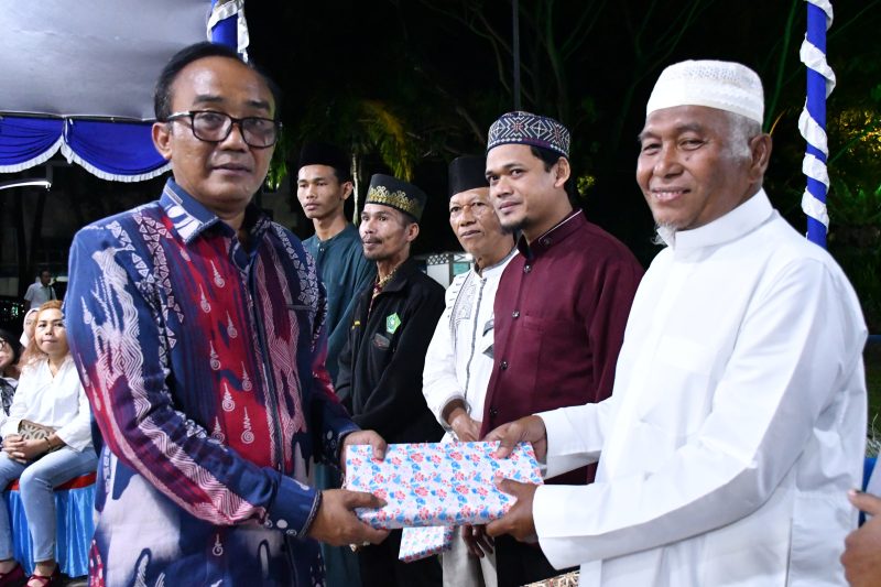 Pemkab Lakukan Pisah Sambut Kapolres Bersamaan dengan Buka Puasa Bersama Umat Muslim Samosir