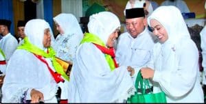 Bupati Labuhanbatu Harapkan Doa Calon Jemaah Haji untuk Labuhanbatu dalam Acara Pelepasan Keberangkatan