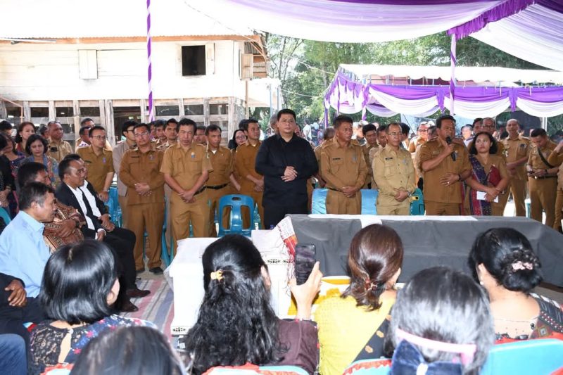 Bupati Samosir Sampaikan Belasungkawa Atas Meninggalnya Ibunda Wakil Bupati 