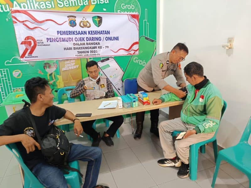 Polres Labuhanbatu Gelar Bakti Kesehatan Menyambut Hari Bhayangkara Ke-79 untuk Ojol dan Pengemudi Betor