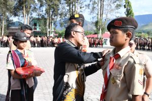 Wabup Samosir Harap Pramuka Memiliki Sikap Tangguh dan Berbudaya
