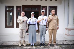 Bupati Pakpak Bharat Lepas Dua Paskibra Terbaik untuk Pelatihan di Medan