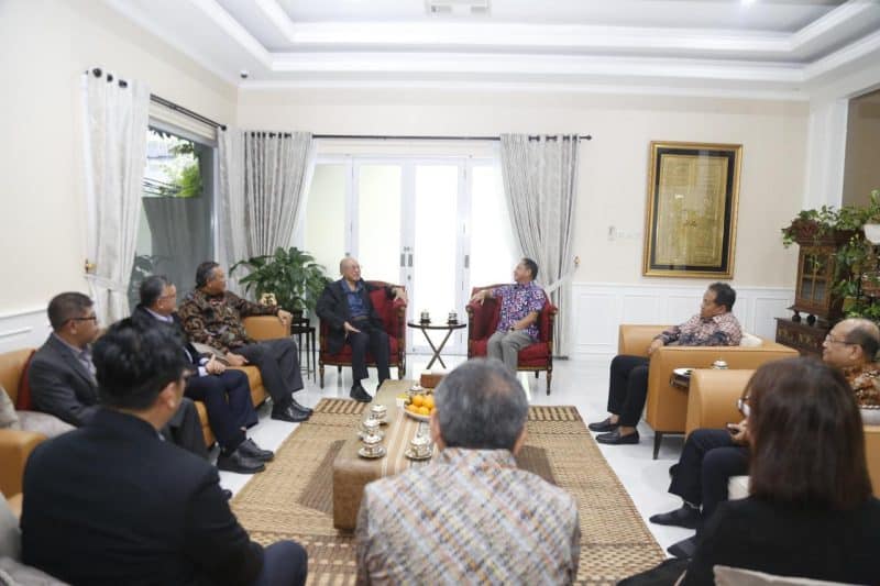 Hangatnya Silaturahmi Wali Nanggroe dan Mendagri Tito: Bahas Penguatan Lembaga dan Kesejahteraan Rakyat Aceh