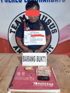 Menunggu Pelanggan, Pengedar Sabu di Bilah Hulu Disergap Polisi
