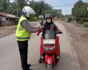 Satlantas Labuhanbatu Tebar Merah Putih Sambut HUT RI ke-80