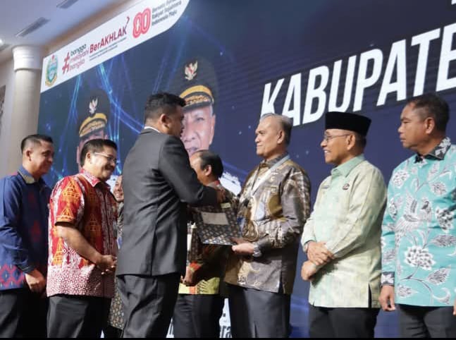 Wabup Pakpak Bharat Terima Pembayaran Utang DBH dari Pemprov Sumut