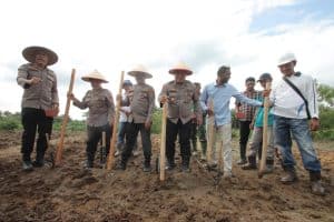 Polres Sergai Tanam 2 Hektar Jagung Dukung Swasembada Pangan