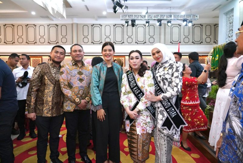 Ny. Juniatry Tumanggor Resmi Jadi Bunda Literasi dan PAUD Pakpak Bharat