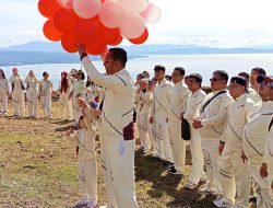 Semarak HUT ke-80, Kejari Humbahas Gelar Jalan Santai di Desa Wisata Tipang