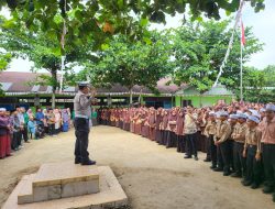 Polantas Edukasi Santri, Dorong Budaya Tertib Lalu Lintas