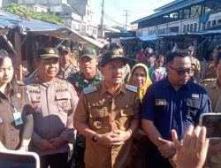 Kapolsek Rambutan Kawal Wali Kota Tebing Tinggi Tinjau Pasar Inpres