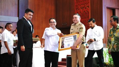 Pemkab Pakpak Bharat Raih Penghargaan sebagai Kabupaten Prioritas Universal Health Coverage (UHC)