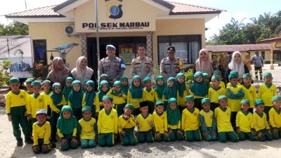 Anak-Anak TK Belajar Jadi Polisi Cilik di Polsek Marbau
