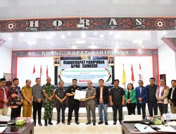 Disetujui Lima Fraksi, Bupati Samosir dan DPRD Tetapkan Ranperda P-APBD 2025 Jadi Perda