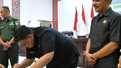 Tiga Ranperda Disetujui Jadi Perda, Bupati dan DPRD Samosir Sepakati Penguatan Tata Kelola Pemerintahan