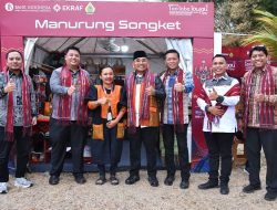 Festival Tao Toba Joujou 2025 Resmi Dibuka, Parade Agro dan Seruling Kolosal Warnai Pembukaan Meriah