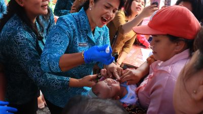 Ketua TP PKK Samosir Ajak Masyarakat Lengkapi Imunisasi Anak di Pekan Imunisasi Dunia 2025