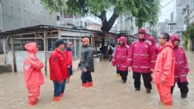 Banjir Rendam Dua Titik, Polres Tebing Tinggi Evakuasi 21 KK
