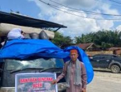 Ustad Ismayuddin Kirim Motor dan Sembako untuk Korban Banjir Aceh