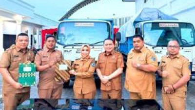 Bupati Labuhanbatu Perkuat Armada Kebersihan, Dua Truk Sampah Baru Diserahkan ke Kecamatan Rantau Selatan