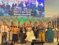 Bupati Taput Hadiri HUT ke-25 GBI Tarutung Kota