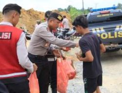 Polres Labuhanbatu Salurkan 200 Paket Makan untuk Warga Padang Halaban
