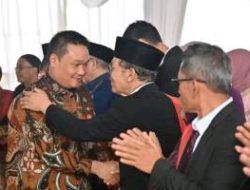 Bupati Humbahas Hadiri Adat Manjalo Ulos Matua Ketua MUI