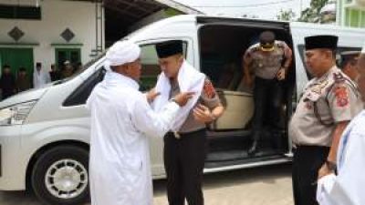 Kapolres Labuhanbatu Jalin Silaturahmi dengan Ulama Persulukan Al-Barokah