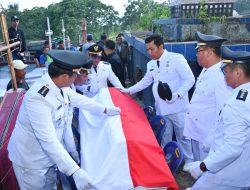 Bupati Samosir Pimpin Upacara Kenegaraan Pemakaman Camat Palipi Roberd Sinaga