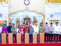 Safari Ramadhan di Panai Hilir, Wabup Jamri Ajak OPD Serap Aspirasi Warga