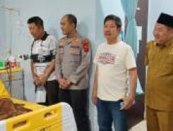 Kapolres Labuhanbatu Jenguk Ketua MUI, Perkuat Kebersamaan