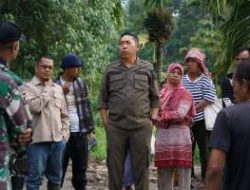 Bupati Taput Tinjau Pembangunan Jembatan Pascabencana