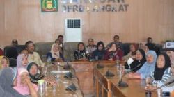 Korban Banjir Langkat Datangi DPRD, Minta Bantuan Stimulan Rumah