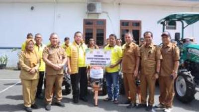 DPR RI Salurkan Alsintan untuk Petani Dairi