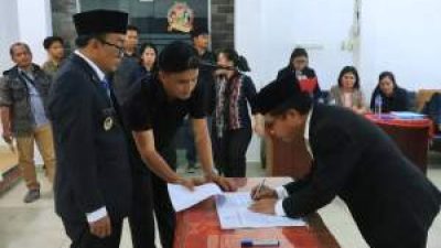 Wabup Samosir Lantik 75 Pejabat
