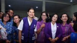 Kahiyang Ayu Tinjau Posyandu di Samosir