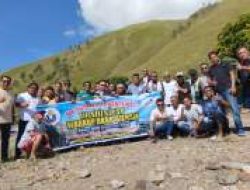Persaudaraan di Tepian Danau Toba, Akur Bienam Nikmati Hangatnya Kebersamaan di Paropo