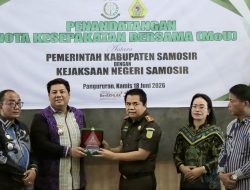 Pemkab Samosir dan Kejari Samosir Perpanjang Kerja Sama Penanganan Masalah Hukum Perdata dan Tata Usaha Negara