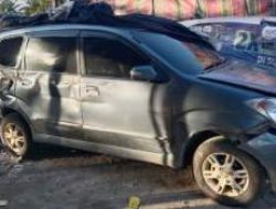 Truk Tronton dan Xenia Bersenggolan di Jalinsum Sergai, Sopir Truk Terluka