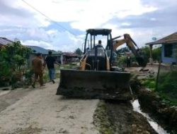 Gotong Royong Massal Bergulir di Sumbul, Warga dan Pemerintah Bersinergi Benahi Infrastruktur Desa