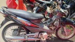 Ban Pecah, Sedan Tabrak Dua Sepeda Motor di Sergai