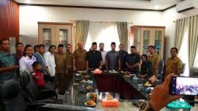 Pedagang Tolak Koperasi Merah Putih di Pasar Senin Hinai