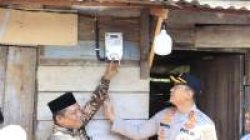 Tujuh Rumah Warga Labuhanbatu Kini Teraliri Listrik Gratis